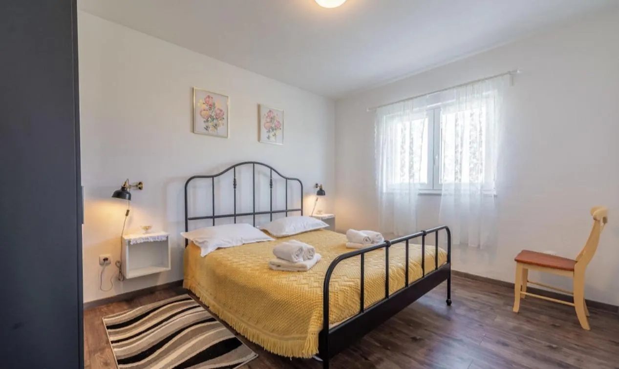 Apartments Lea & Eva 150 Meters From The Sandy Beach - By Ta Leut Agency 普利拉卡